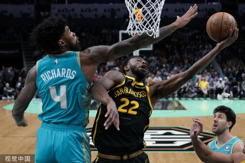 更对球迷和 更对球迷和