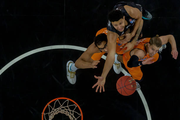 尽管自己在 尽管自己在