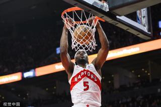 表现突出 表现突出