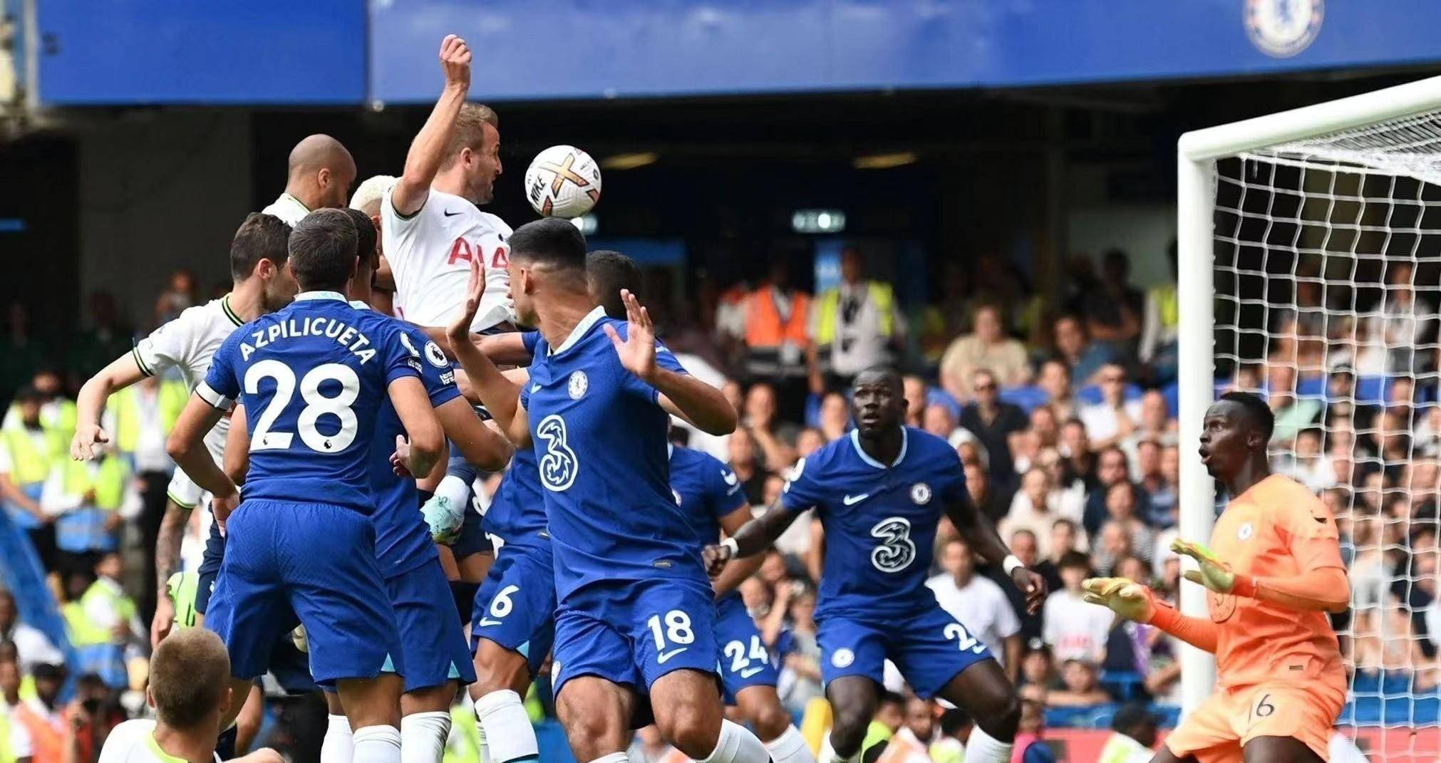 吸引着来自 吸引着来自